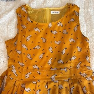 A cute, slightly above the knee dress. Size large